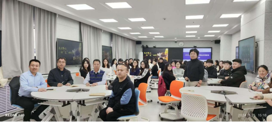 雙虎副校長(zhǎng)深入課堂觀(guān)摩，助推教育教學(xué)質(zhì)量提升