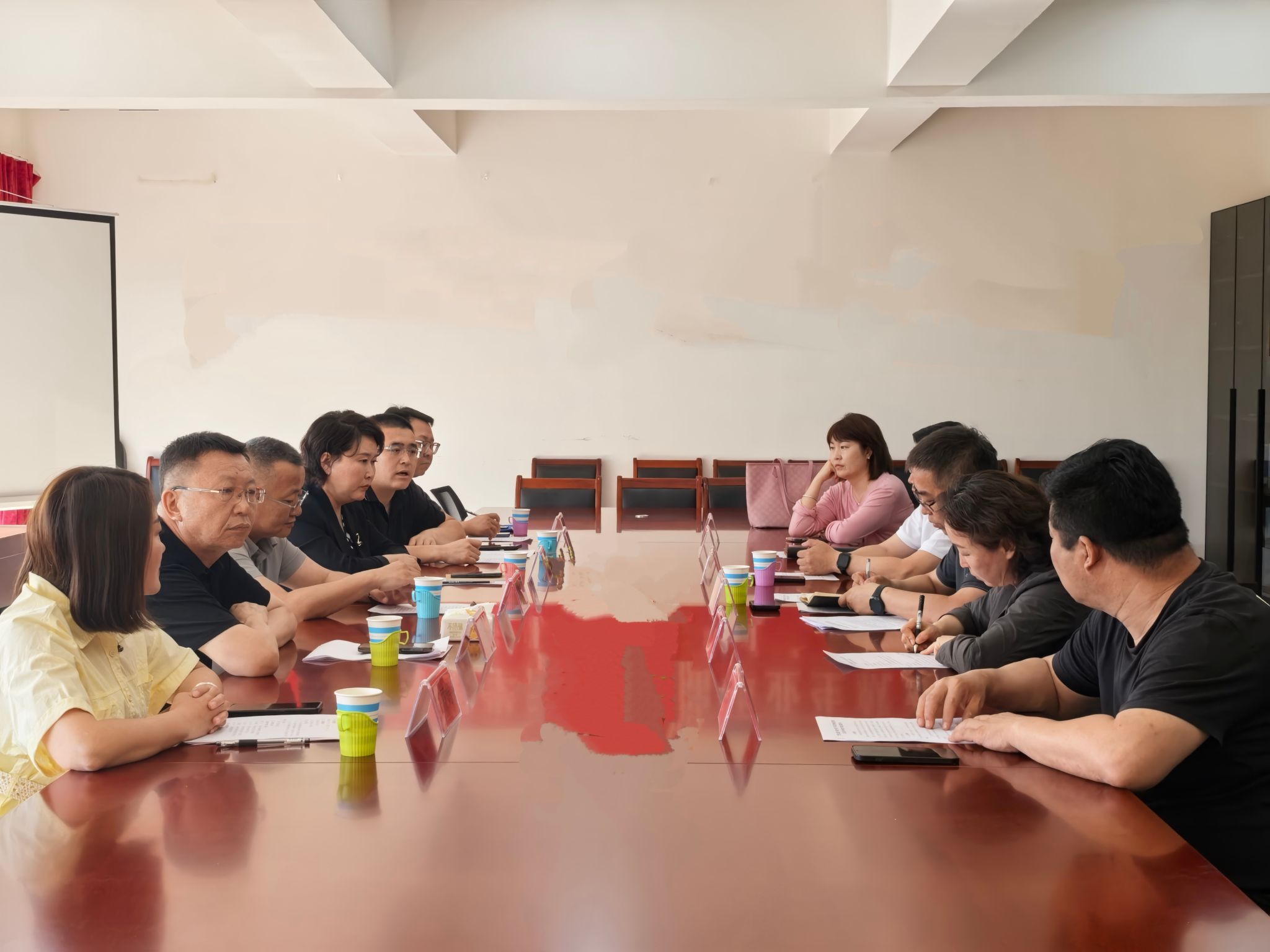 音樂與舞蹈學(xué)院與烏拉特中旗人民政府校地合作洽談會(huì)成功舉行